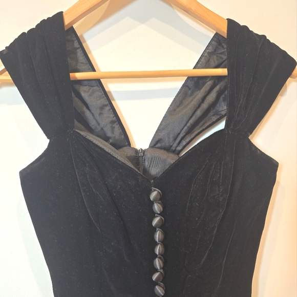 Vintage 90s JS Collections velvet mini dress, size 6 - Picture 2 of 6